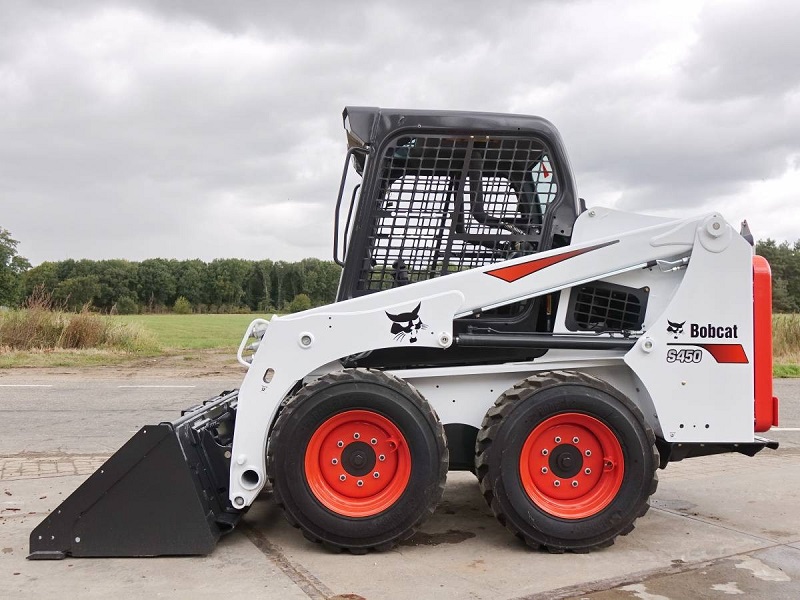Мини челен товарач Bobcat S175